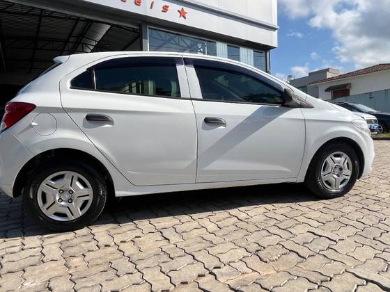 CHEVROLET ONIX 1.0 MPFI JOY 8V FLEX 4P MANUAL CHEVROLET ONIX 1.0 MPFI JOY 8V FLEX 4P MANUAL